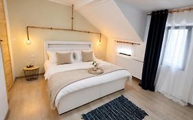 Pomiculturii 8 - Quiet 1BR with Balcony